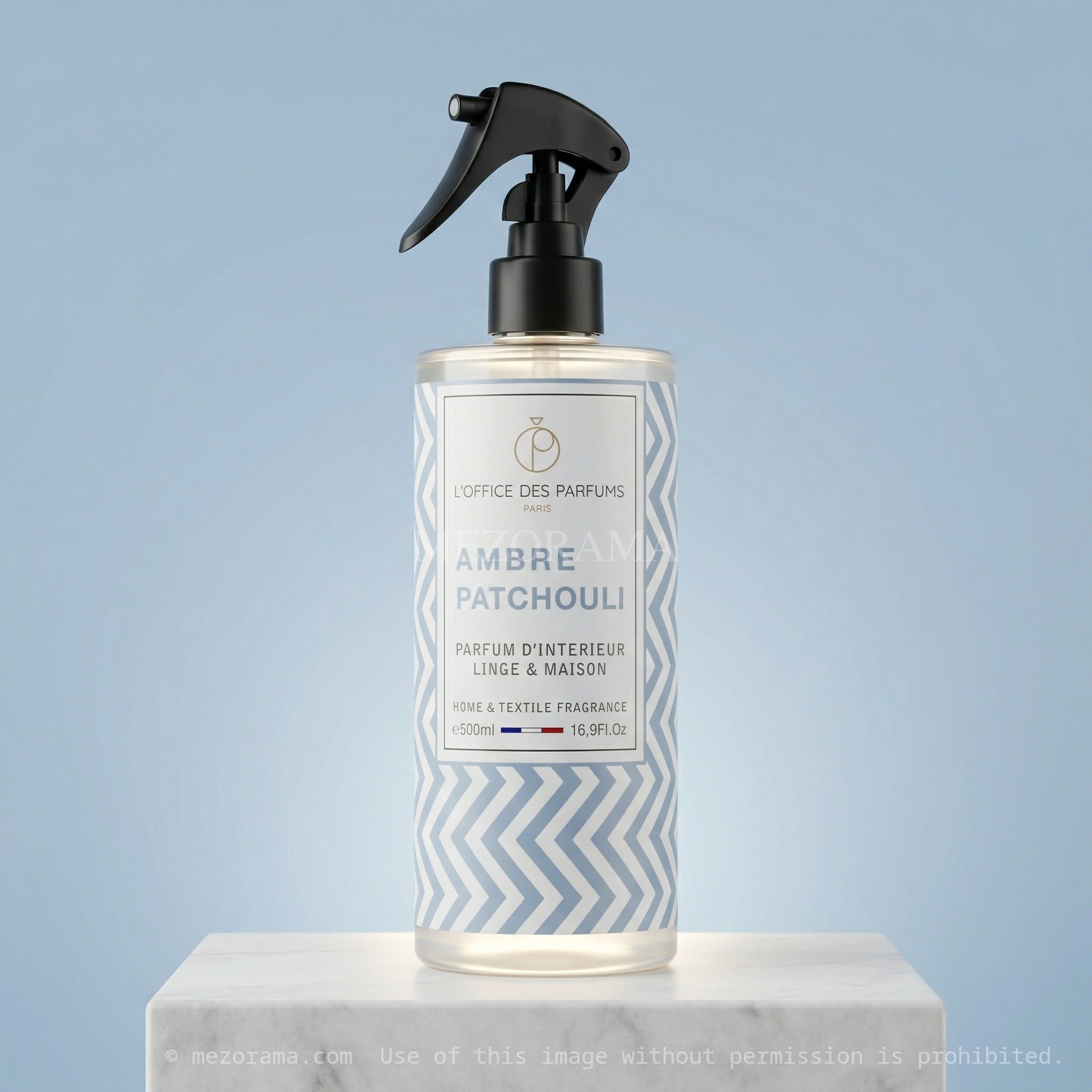 Atmosphère chaleureuse et boisée, L'Office des Parfums, Ambre Patchouli, Spray d'intérieur, 500ml